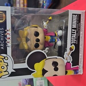 Totally Minnie Vinyl Figure